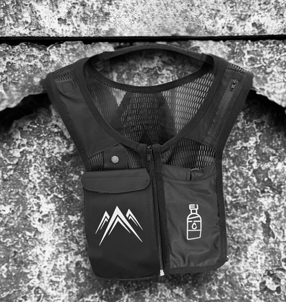 Bounce Free Storage for Your Phone, Hydration & Fuel - CarryLite Running Vest